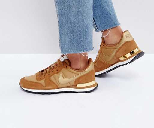 nike internationalist