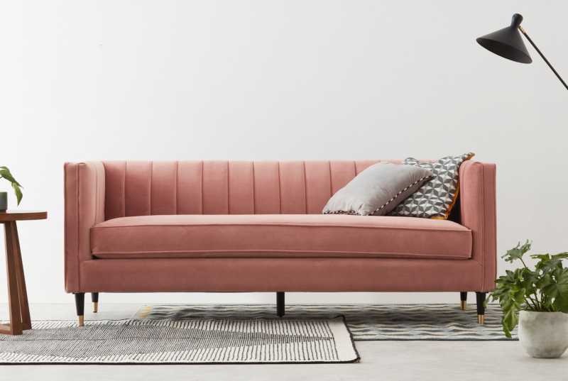 canapé velours rose poudré