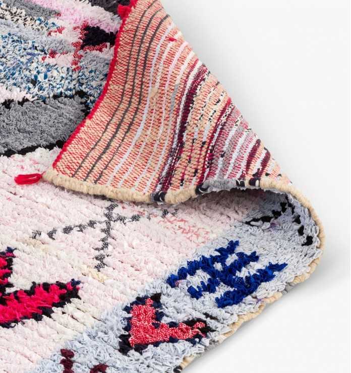Tapis berbère Boucherouite gris et rose