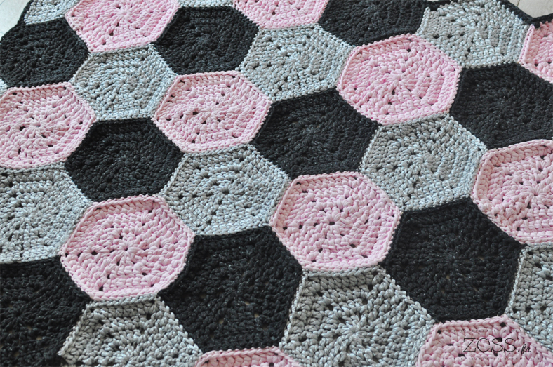 tapis hexagone crochet rug