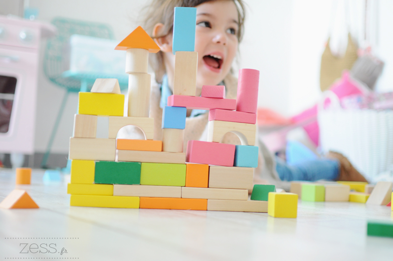 jeu en bois enfant cubes colorés