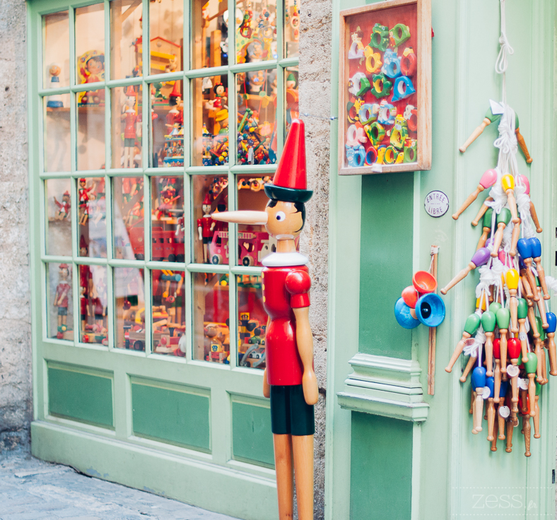 toy shop pezenas france