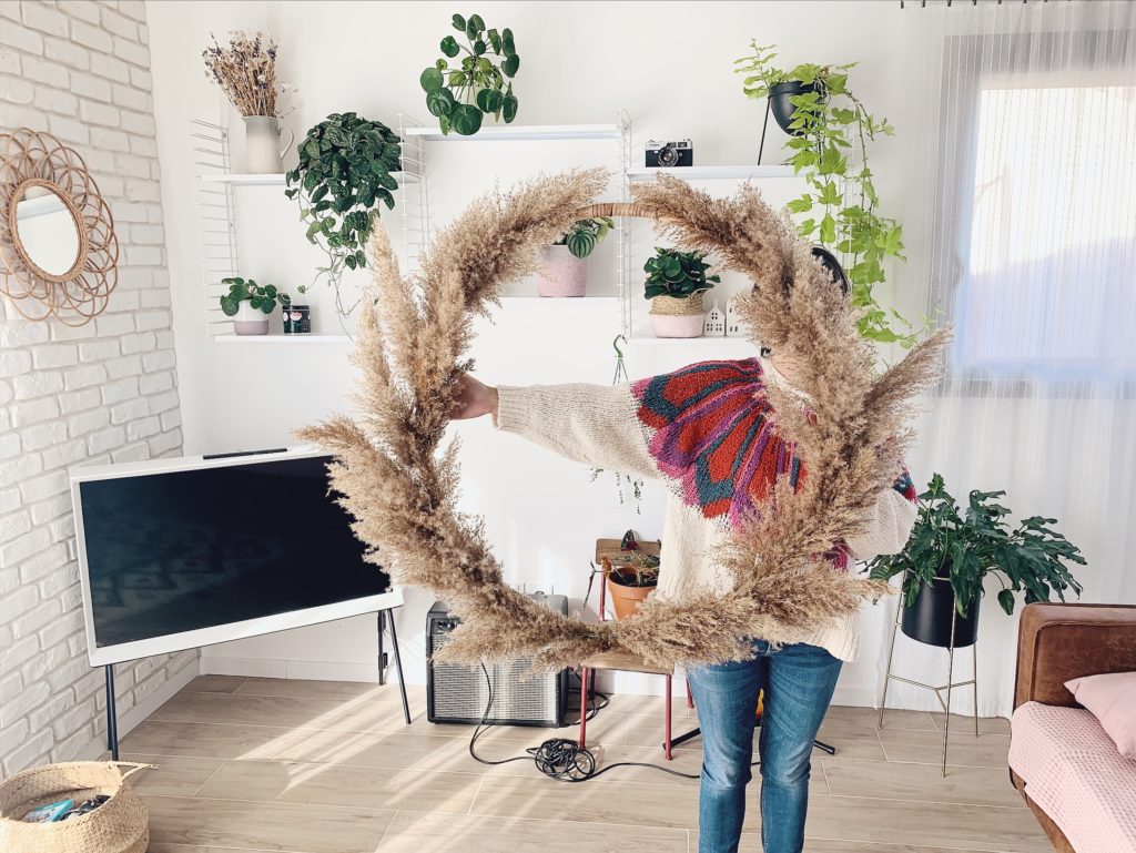 Couronne D'herbe De La Pampa Artificielle - Diamètre 60 Cm - Fleurs En Soie Réaliste - Cadre Fil Métallique - Décoration Murale Rustique Pour Porte, Cheminée