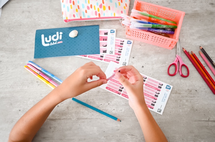 étiquettes autocollantes école